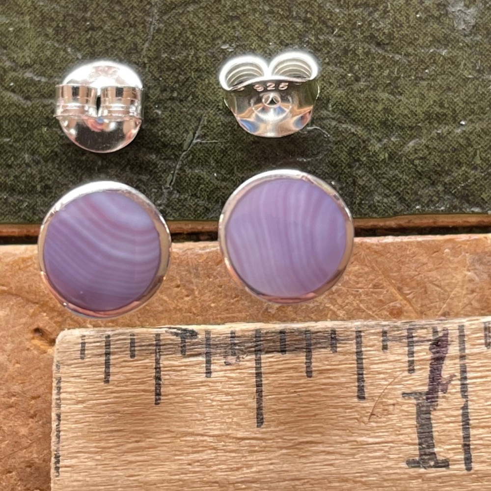E1002 Stud sterling silver wampum quahog earrings